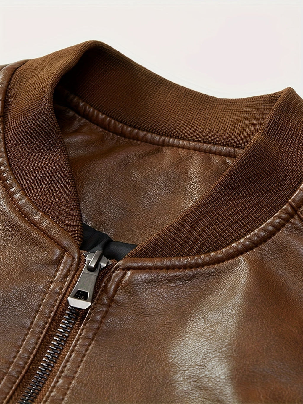 James™ | Cazadora bomber de polipiel con cremallera