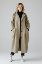 Clara™ | Chubasquero largo oversize con capucha y bolsillos