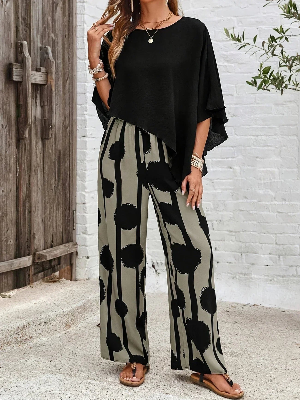 Audrey™ | Conjunto casual de top asimétrico y pantalón ancho estampado