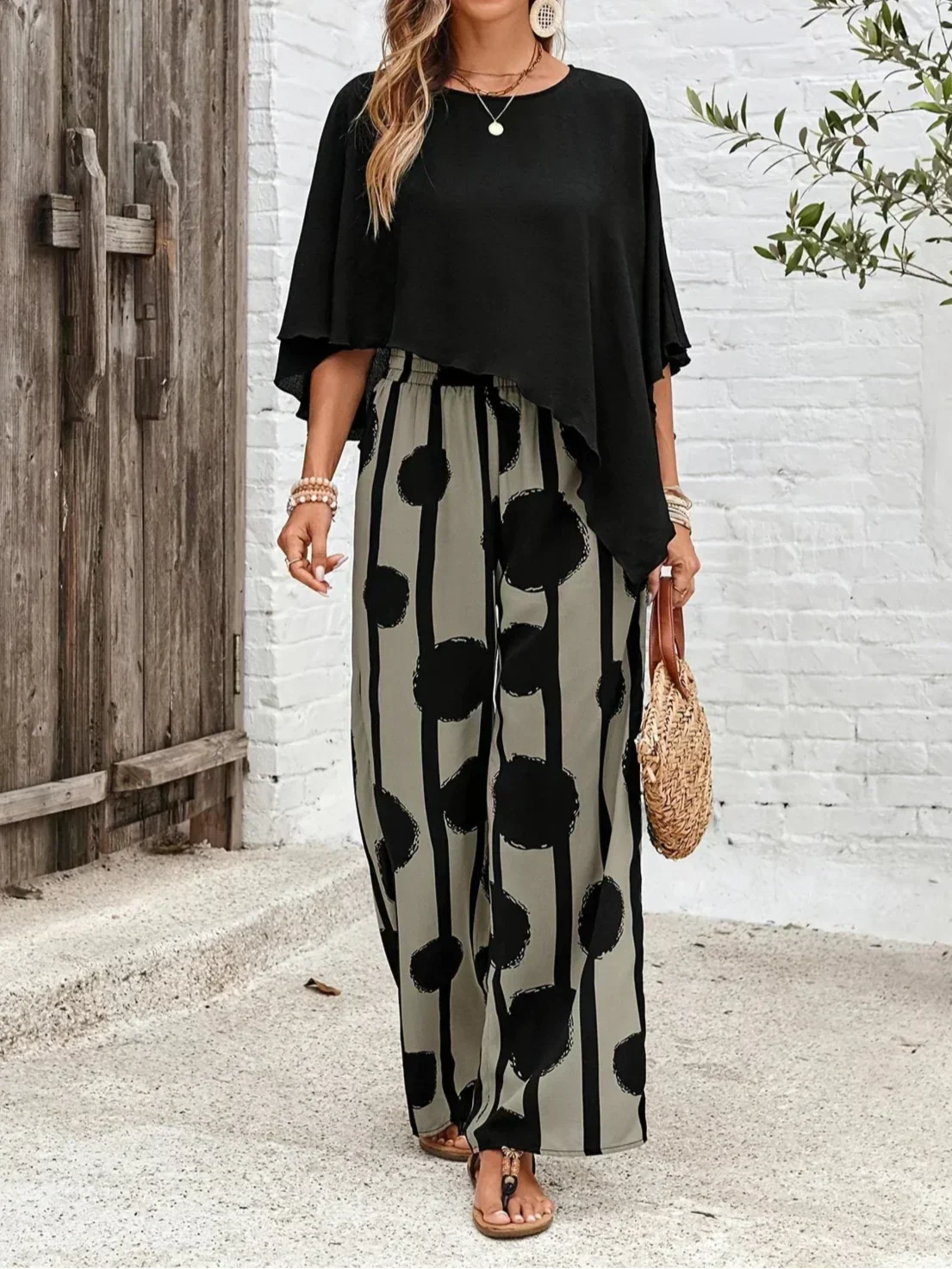 Audrey™ | Conjunto casual de top asimétrico y pantalón ancho estampado