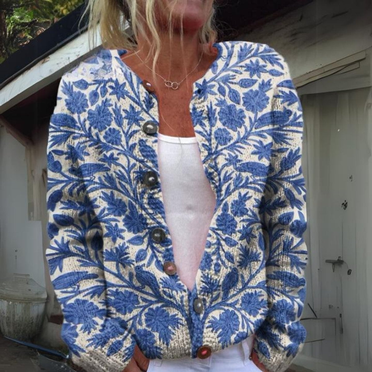 Layla™ | Chaqueta de punto floral con botones de madera