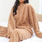 Hailey™ | Pijama de forro polar con cuello redondo