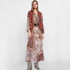 Abigail™ | Chaleco largo boho con estampado paisley y cuello de pico