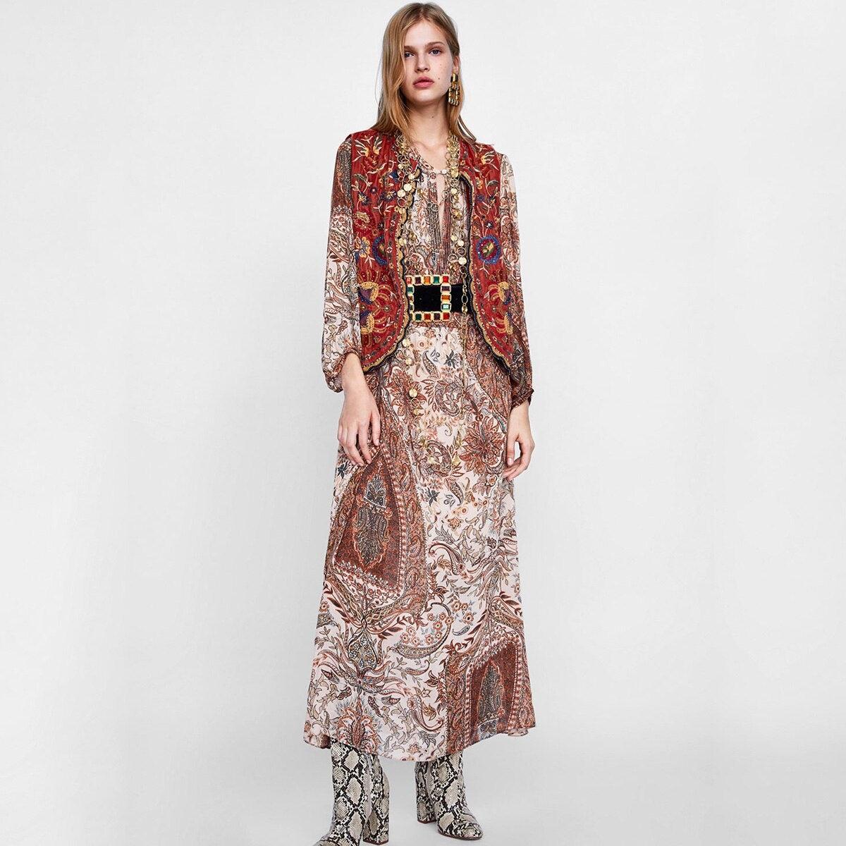 Abigail™ | Chaleco largo boho con estampado paisley y cuello de pico