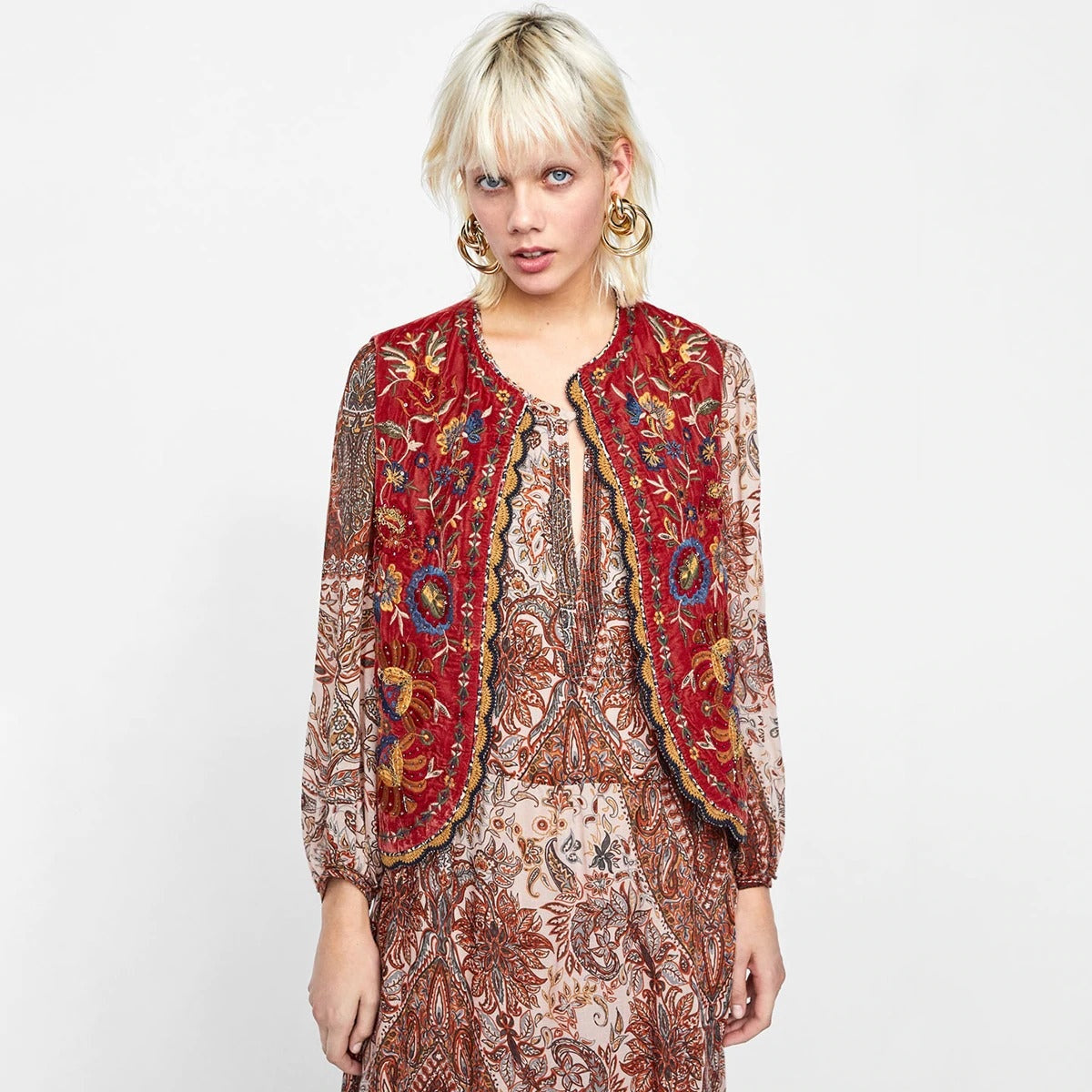 Abigail™ | Chaleco largo boho con estampado paisley y cuello de pico