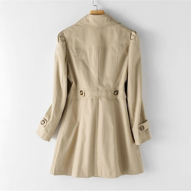 Delilah™ | Gabardina larga con botones y solapa