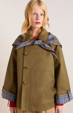 Zoe™ | Gabardina corta oversize con forro escocés y doble botonadura