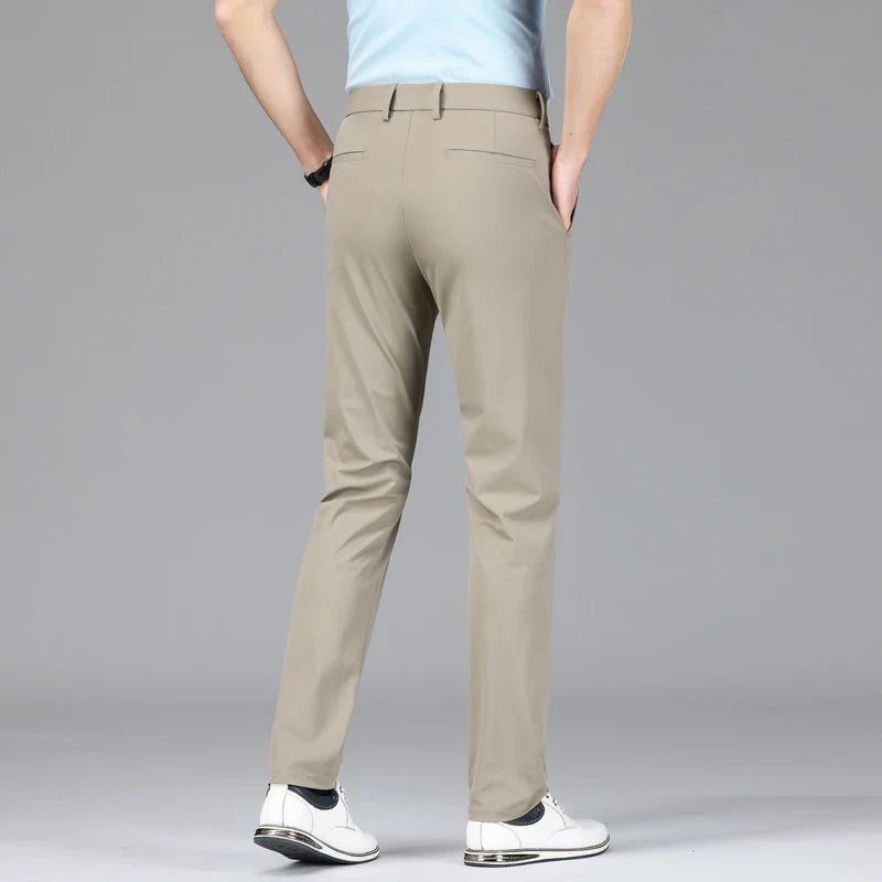 Elijah™ | Pantalón chino slim elástico de corte moderno