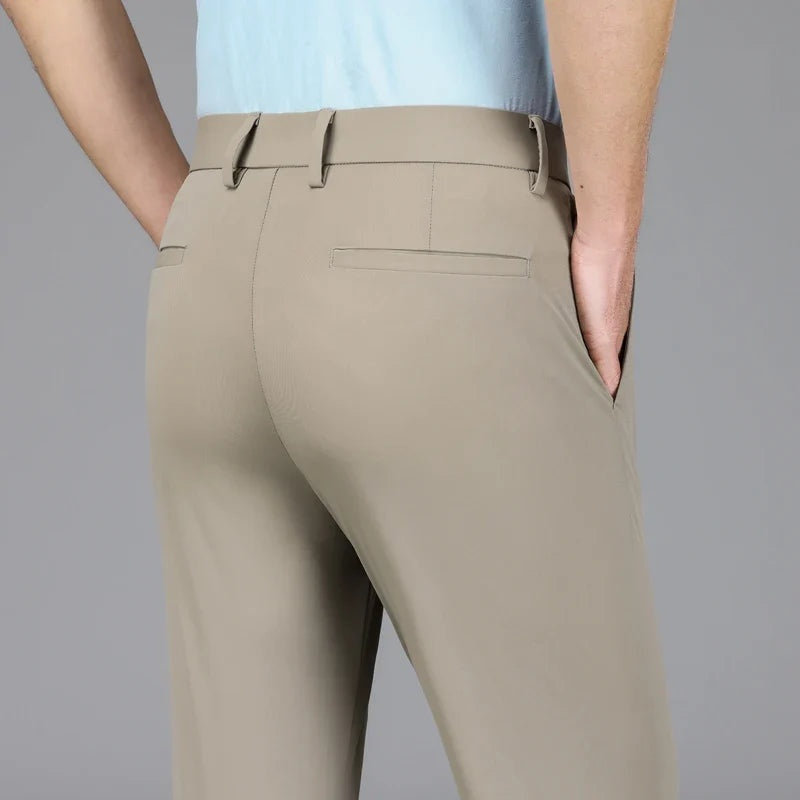Elijah™ | Pantalón chino slim elástico de corte moderno