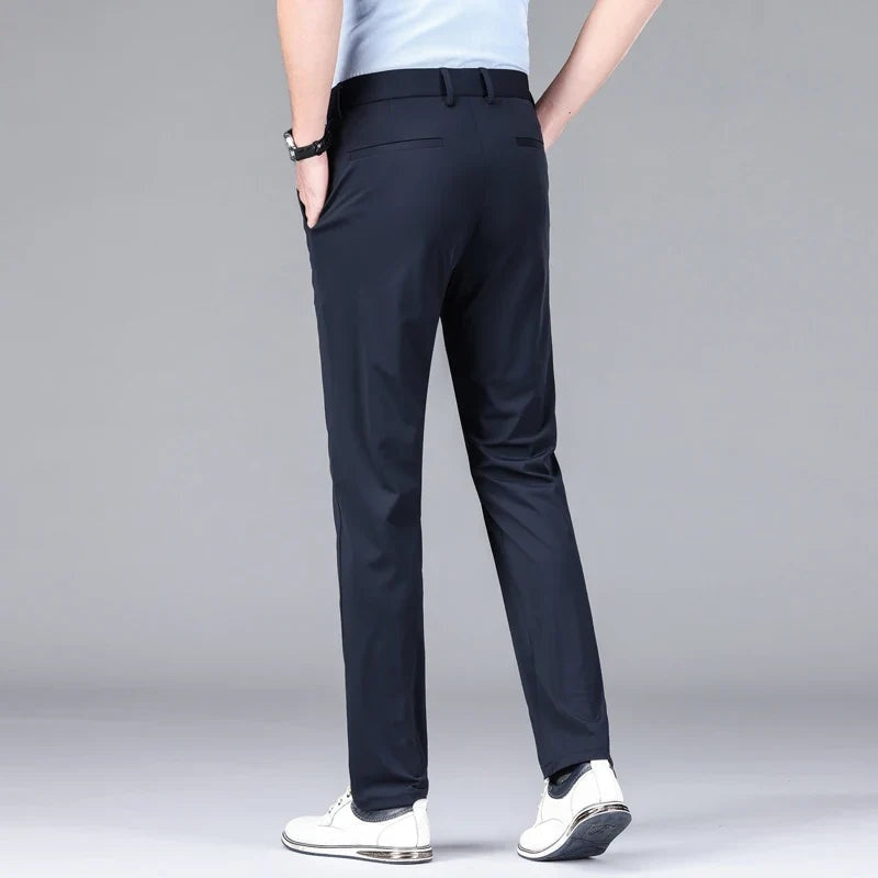 Elijah™ | Pantalón chino slim elástico de corte moderno
